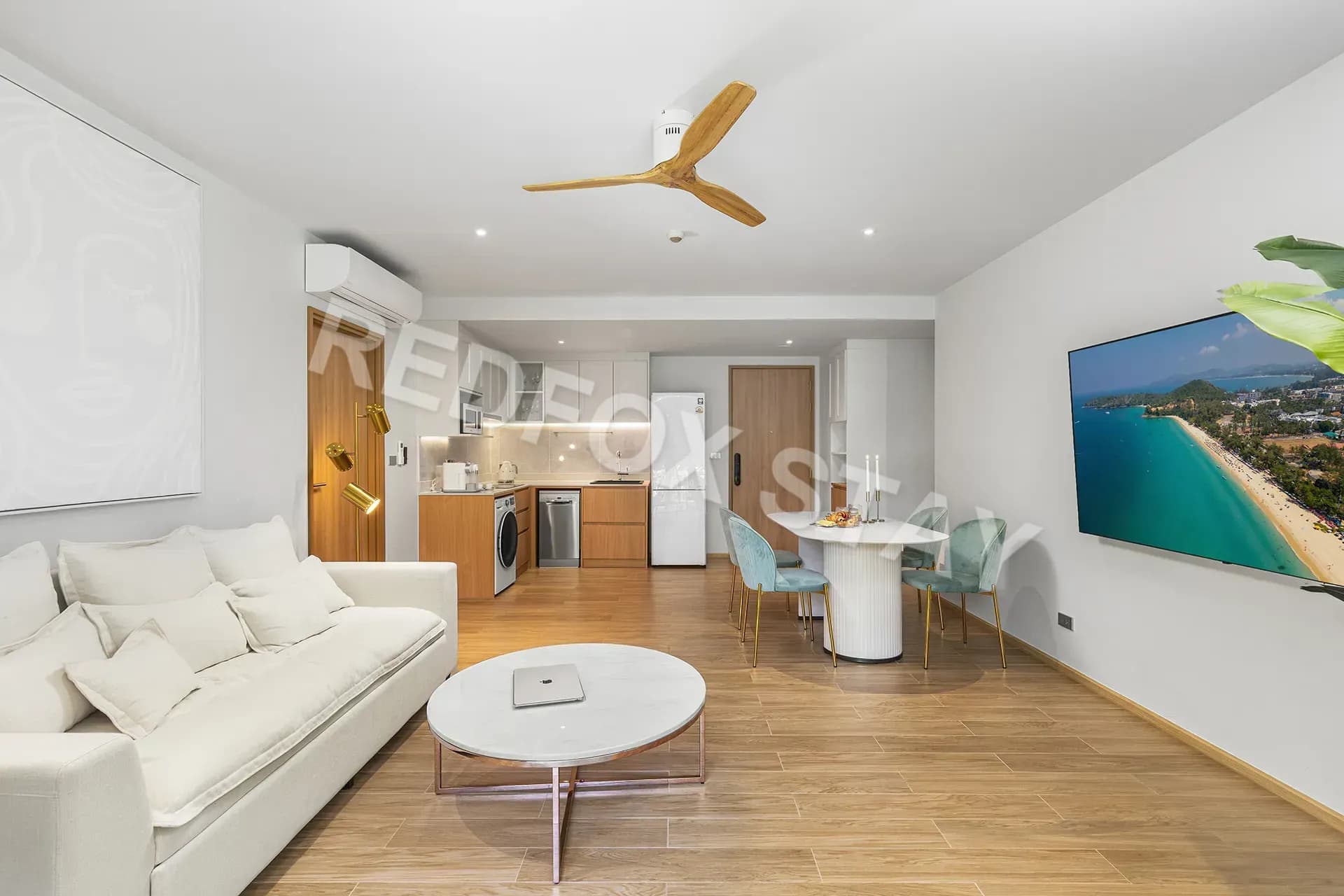 Барсия - квартира 2 спальни с террасой и садом в новом Laguna Beachside Residences 200 м до пляжа Бангтао Sabai House