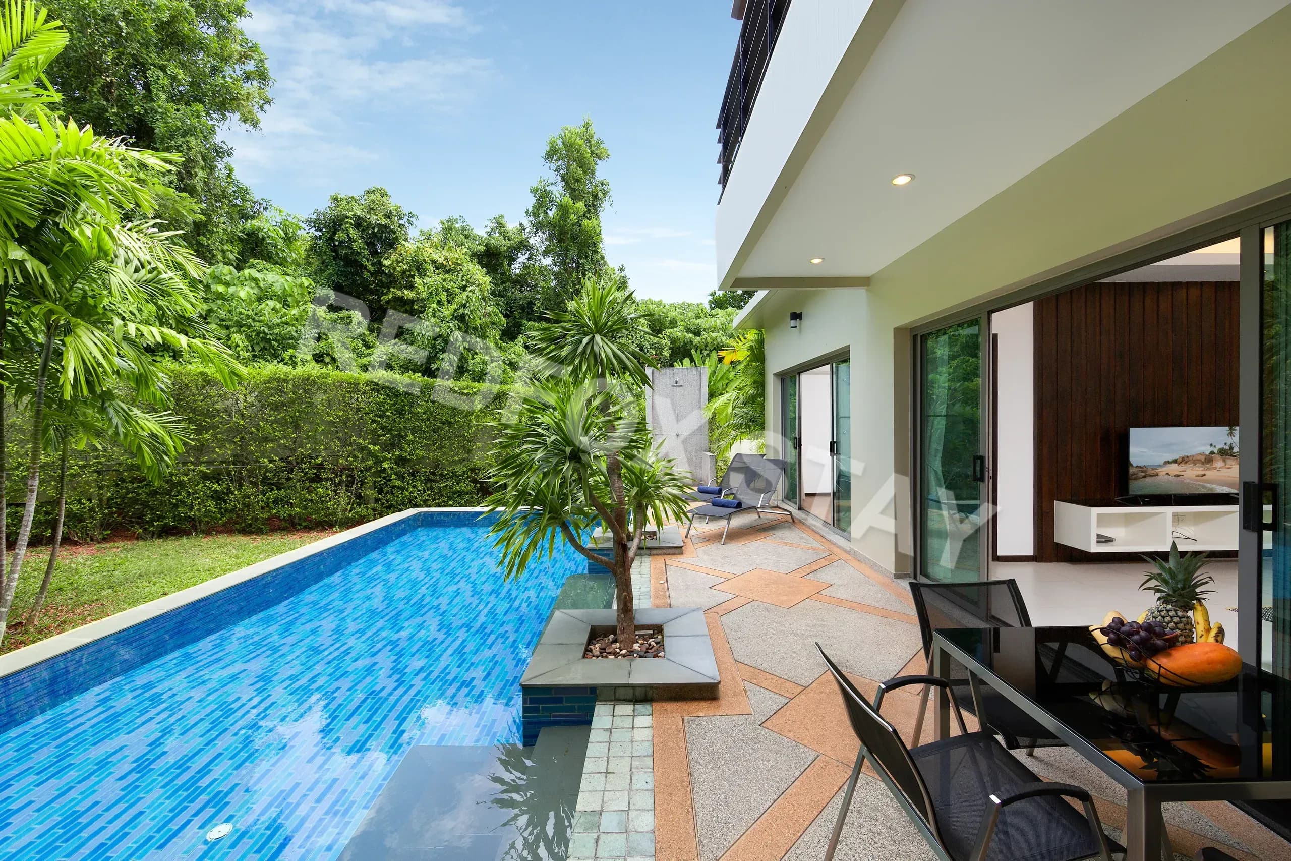 Вилла Shanti Villas с бассейном — 3 спальни (SNT-A1), Най Харн, Пхукет Monthstayz Thailand by Goldstar Group